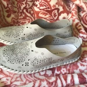 New Bernie Mev Size 9 Gray Laser Cutouts Flats Shoes